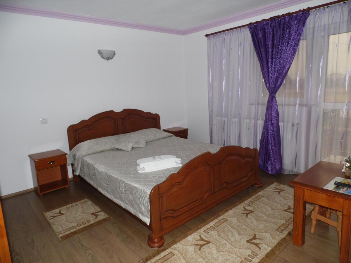 Vilman House Hotel Rîşnov Kültér fotó
