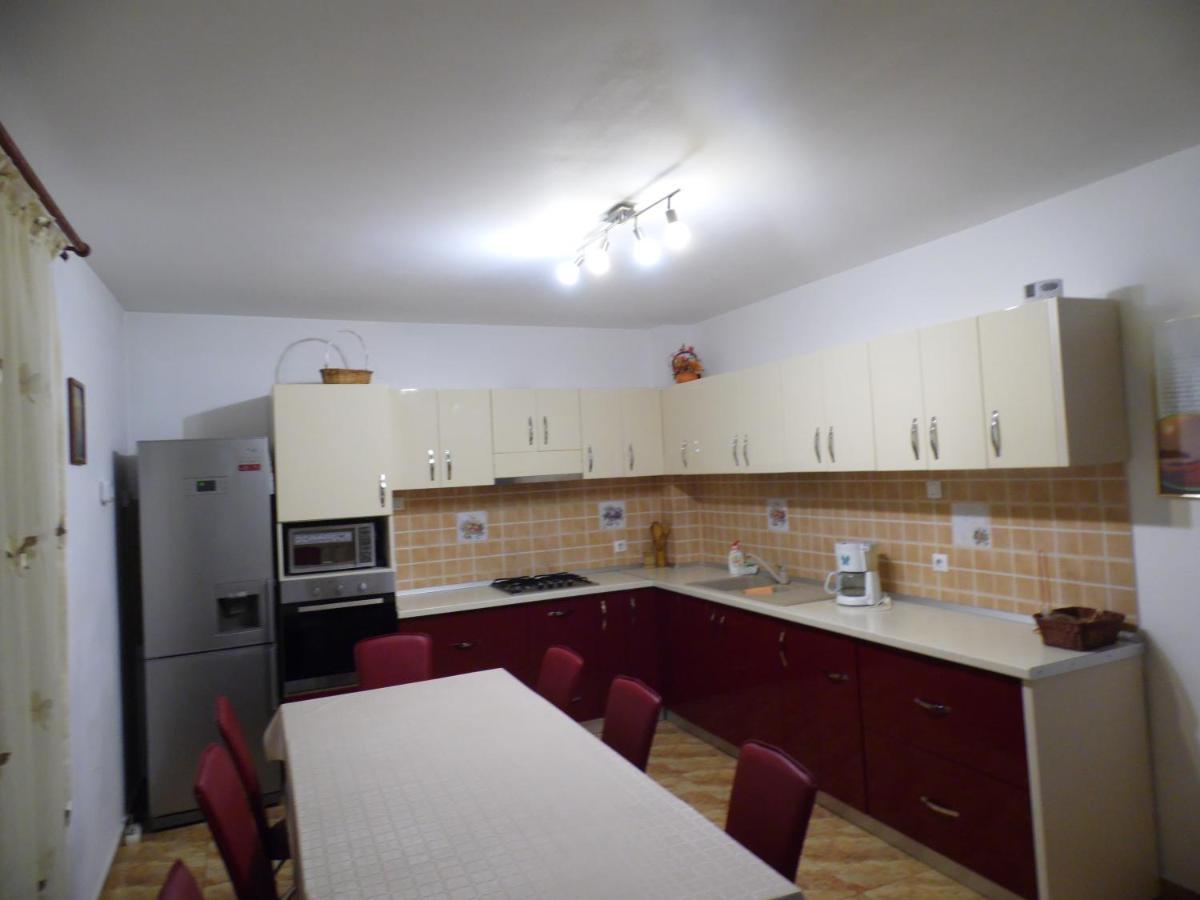 Vilman House Hotel Rîşnov Kültér fotó