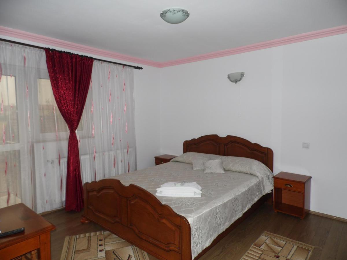 Vilman House Hotel Rîşnov Kültér fotó