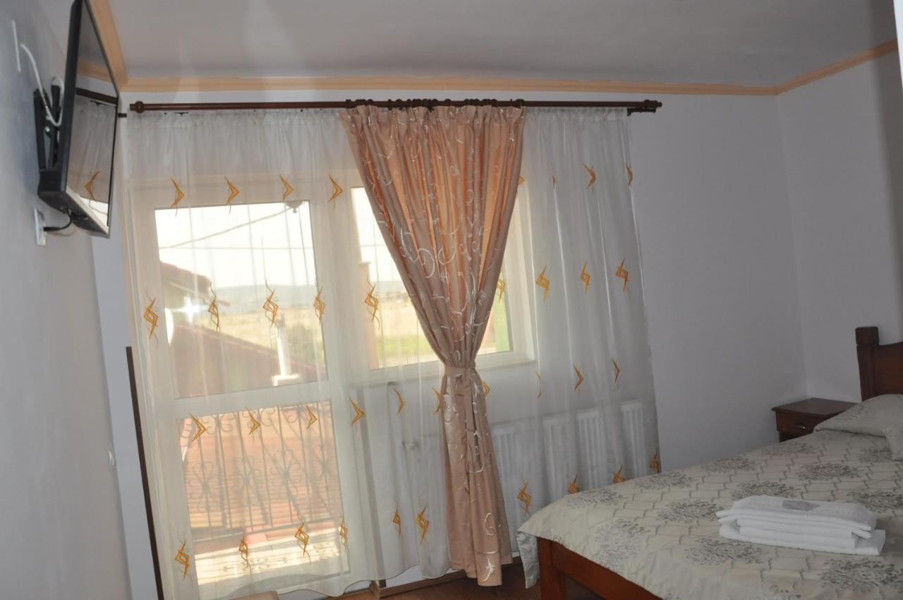 Vilman House Hotel Rîşnov Kültér fotó