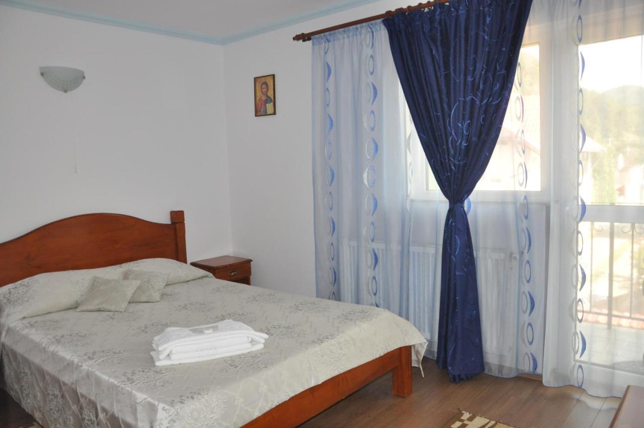 Vilman House Hotel Rîşnov Kültér fotó