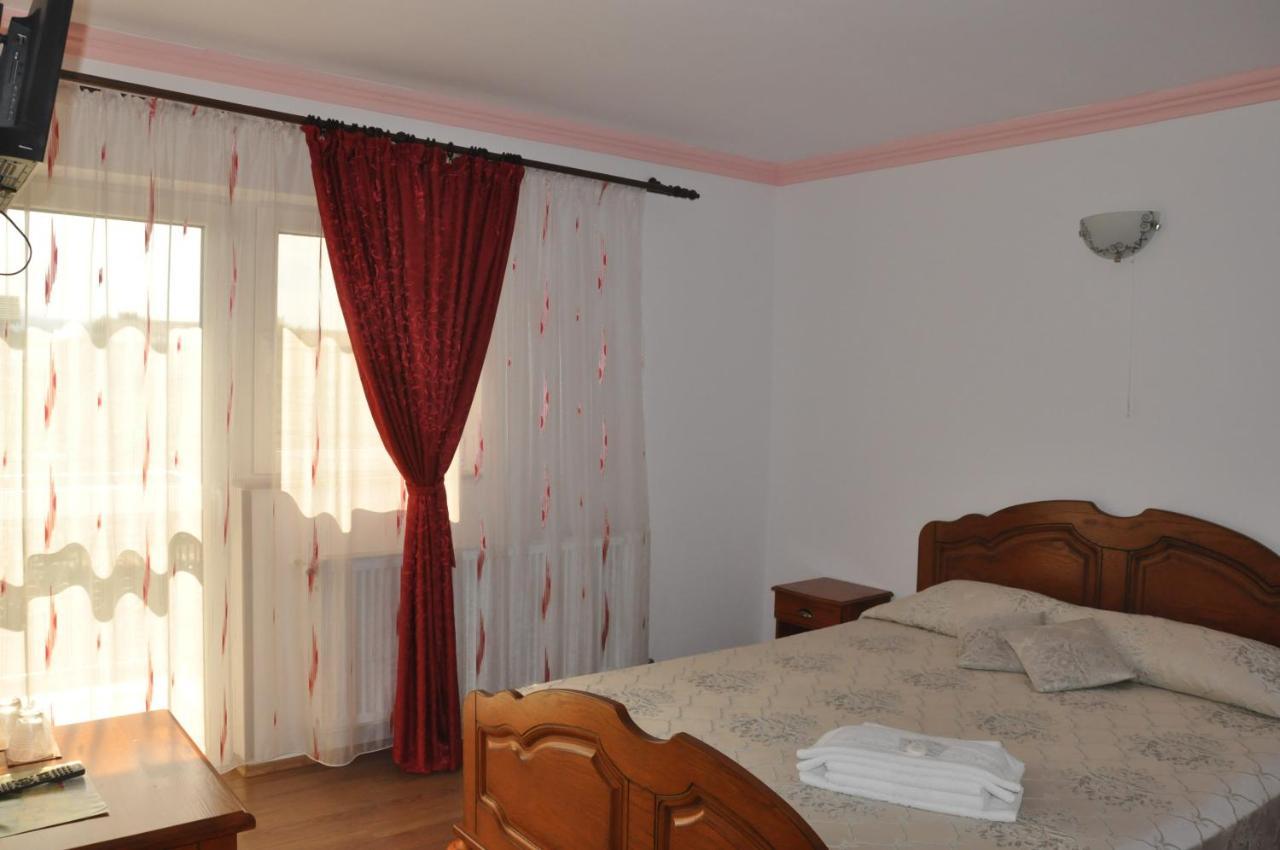 Vilman House Hotel Rîşnov Kültér fotó
