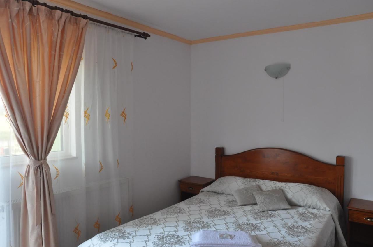 Vilman House Hotel Rîşnov Kültér fotó