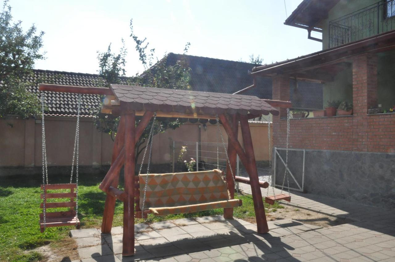 Vilman House Hotel Rîşnov Kültér fotó