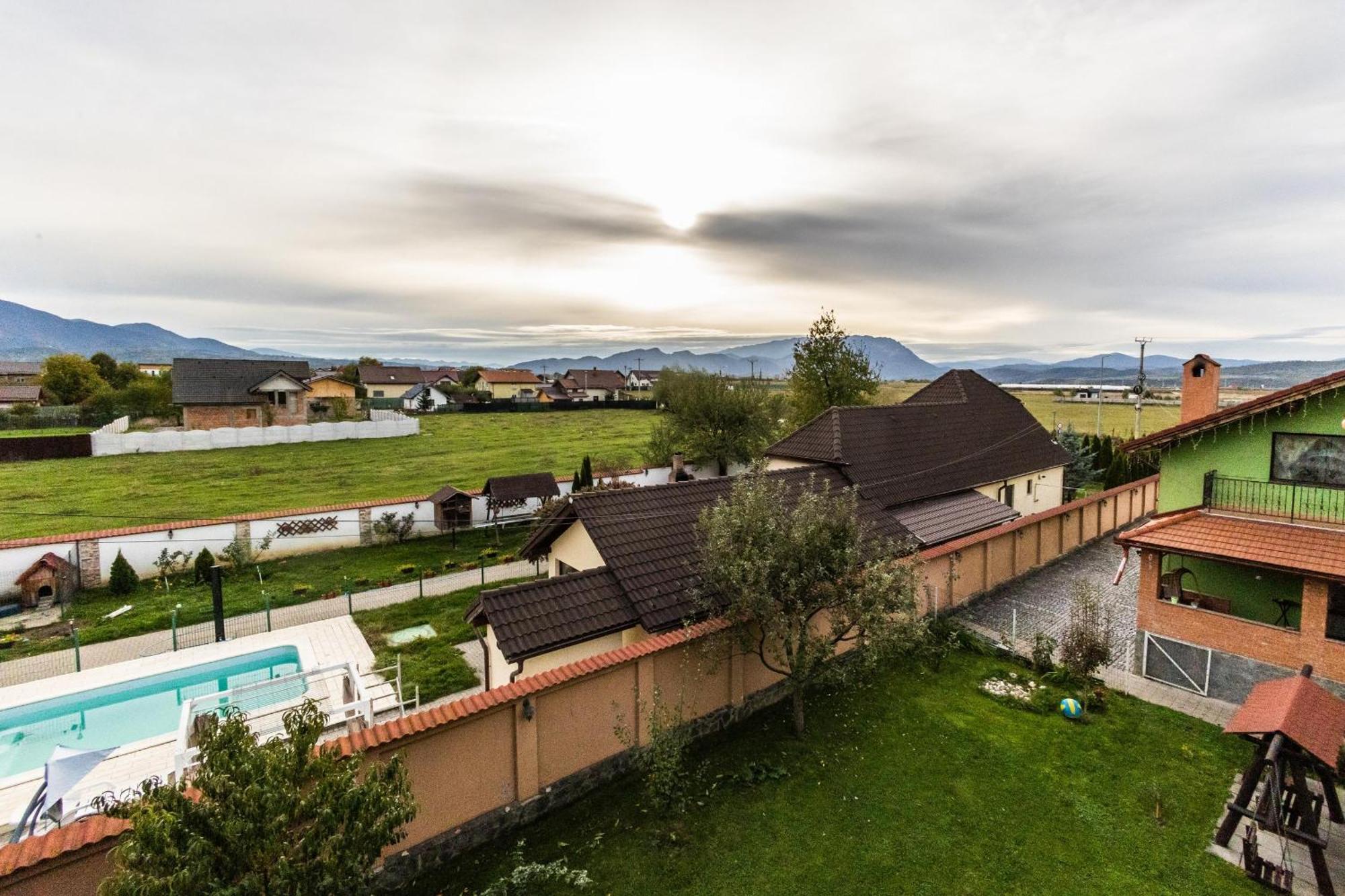 Vilman House Hotel Rîşnov Kültér fotó